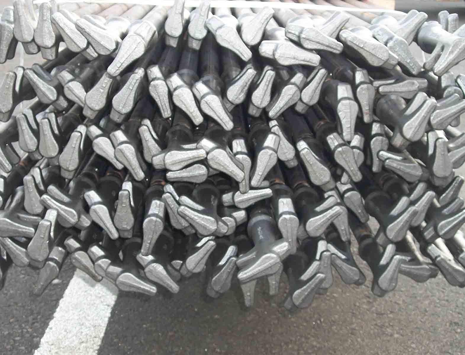 B2000MN rods off to the galvanisers